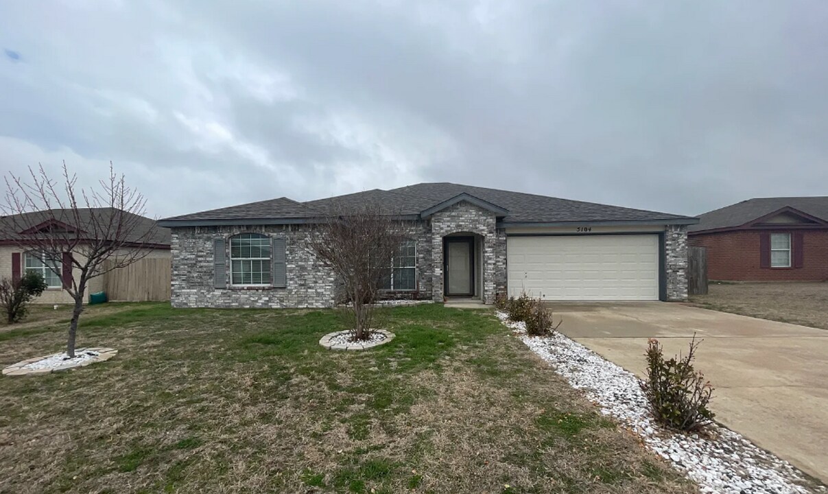 5104 Bridle Dr in Killeen, TX - Building Photo