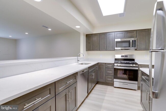 property at 3729 Madison Ln