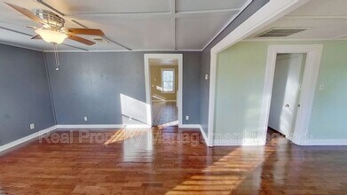 1030 Oak Dr in Denison, TX - Building Photo - Building Photo
