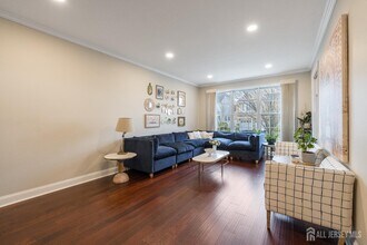 2 Spinnaker Dr in South Amboy, NJ - Building Photo - Building Photo