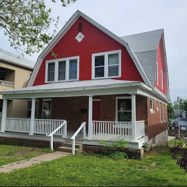property at 1106 Kansas Ave