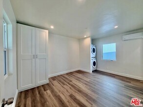 501 S Gaylord Dr in Burbank, CA - Building Photo - Building Photo