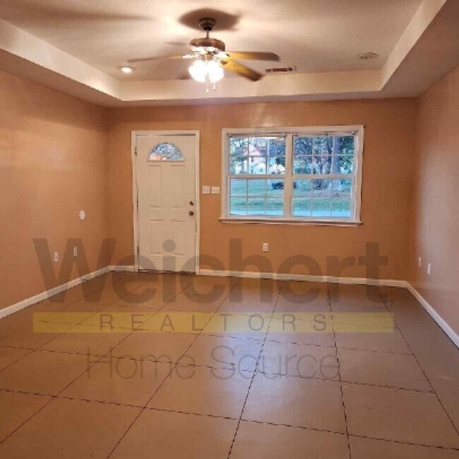 107 N 5th St in Marmaduke, AR - Building Photo - Building Photo