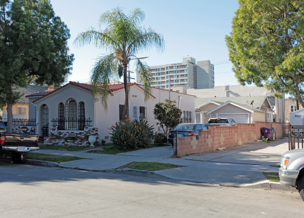 1209 Olive Ave in Long Beach, CA - Building Photo