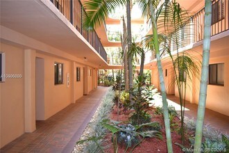8420 SW 133rd Avenue Rd-Unit -122 in Miami, FL - Building Photo - Building Photo