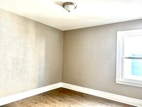 155 Whitman St, Unit 1 in New Bedford, MA - Building Photo - Building Photo