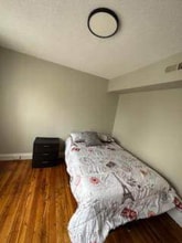 35 Healey St, Unit 3rd Floor in Springfield, MA - Foto de edificio - Building Photo