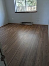 1210 Voelker Ave, Unit B in Yakima, WA - Foto de edificio - Building Photo