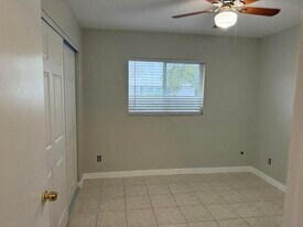 4413 Douglas Ln in Lehigh Acres, FL - Building Photo