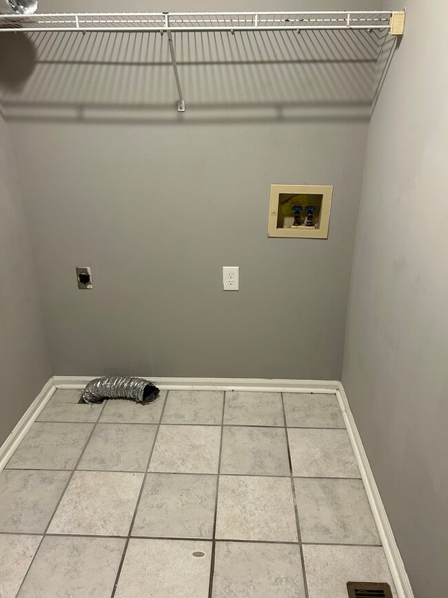 110 Creekwood Ave, Unit A in Bowling Green, KY - Foto de edificio - Building Photo