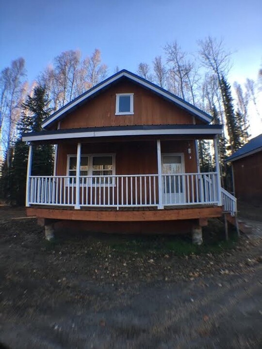 624-626 Florence St in North Pole, AK - Building Photo