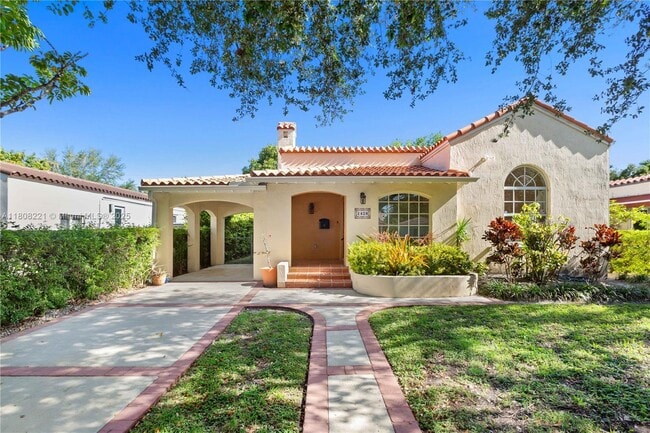 property at 1428 Medina Ave