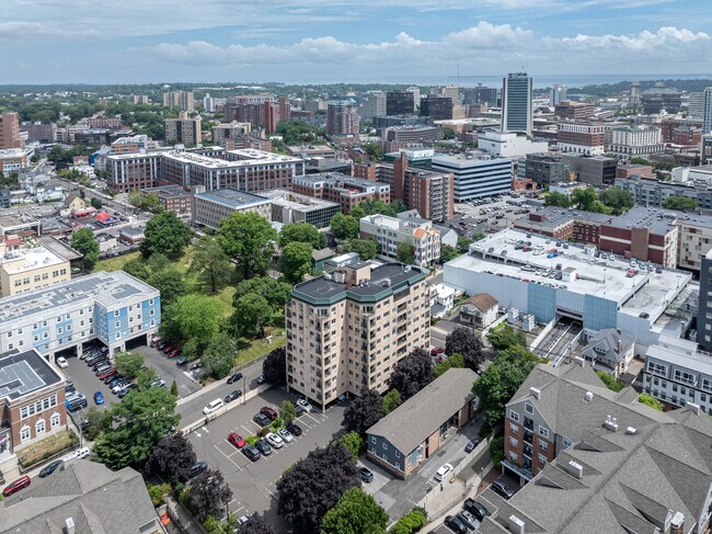 104 North St in Stamford, CT - Building Photo - Building Photo