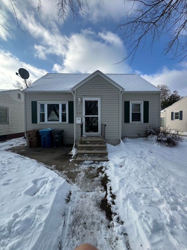 638 Kirkwood Ave in Waterloo, IA - Building Photo - Building Photo