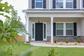 2036 Warbler Dr in Evans, GA - Foto de edificio - Building Photo