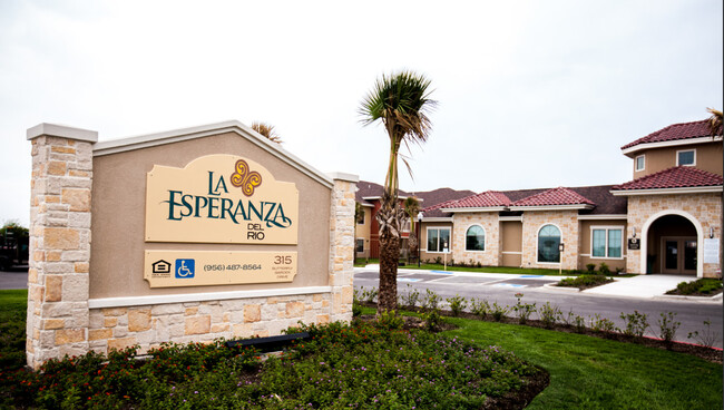 La Esperanza Del Rio Apartments in Rio Grande City, TX - Building Photo - Building Photo