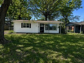 1312 St Raphael Dr in Sauget, IL - Building Photo