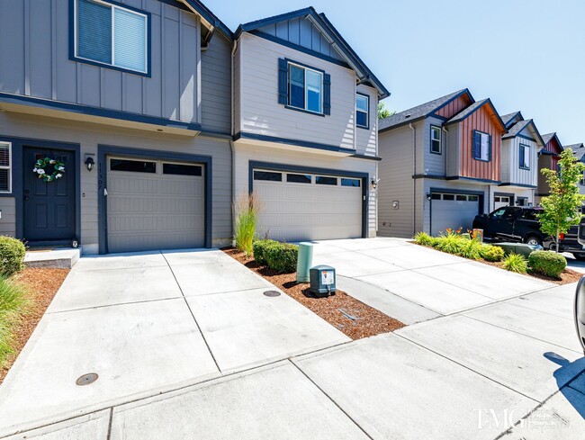 11305 NE 14th Ct in Vancouver, WA - Foto de edificio - Building Photo