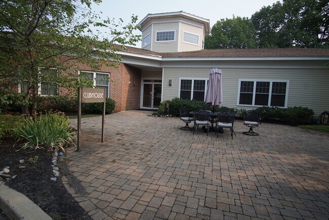 295 Salem St in Woburn, MA - Building Photo - Building Photo