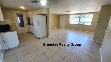 5424 Shell Dr in New Port Richey, FL - Building Photo - Building Photo