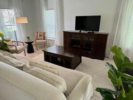 13519 Fountain View Blvd in Wellington, FL - Building Photo