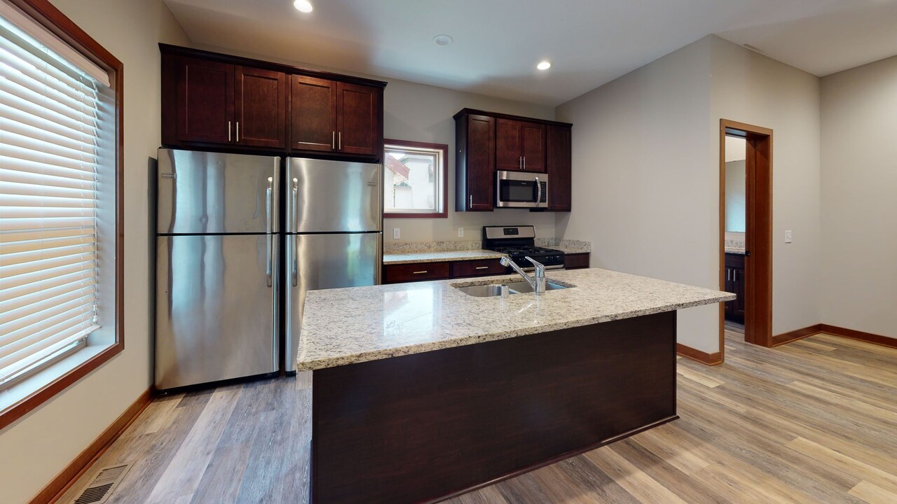 917 7th St SE in Minneapolis, MN - Building Photo