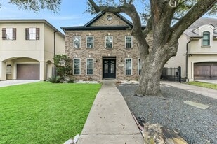 4408 Mildred St in Bellaire, TX - Building Photo