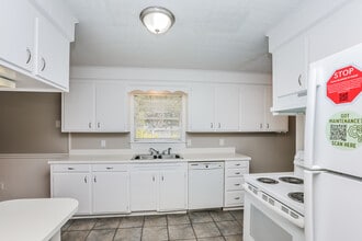 817 Newland St in Jackson, MS - Building Photo - Building Photo