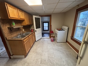 14 Camden St in Johnson City, NY - Building Photo - Building Photo