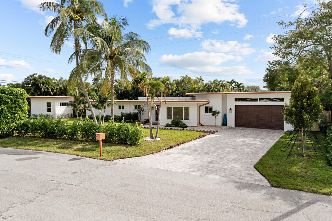 400 Kings Lynn in Delray Beach, FL - Building Photo