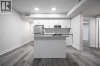 259 King St E in Hamilton, ON - Building Photo - Building Photo