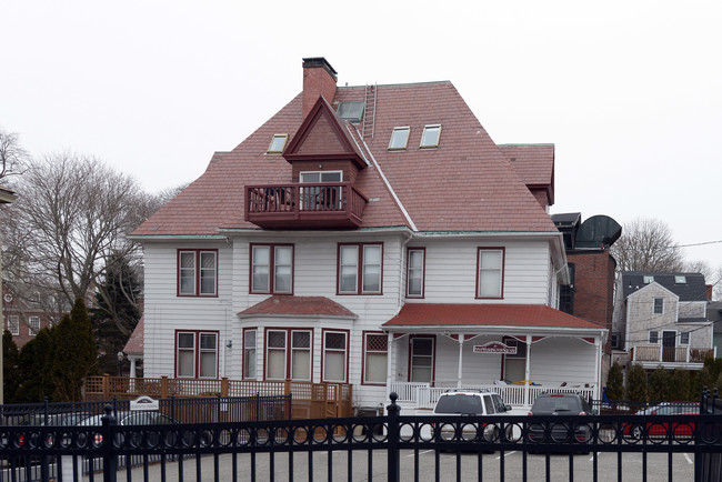 39 Touro St in Newport, RI - Building Photo - Building Photo