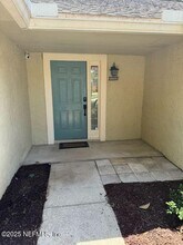 2038 St Martins Dr W in Jacksonville, FL - Building Photo - Building Photo