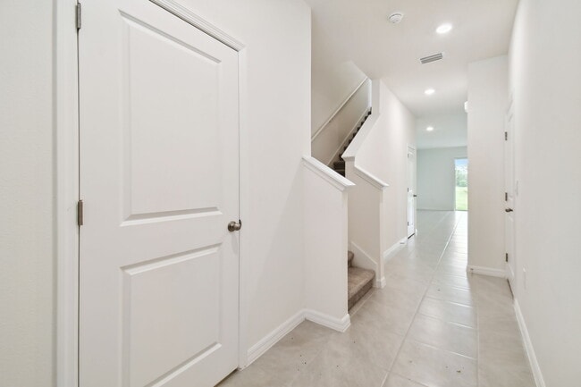 32943 Regent Canal St in Wesley Chapel, FL - Building Photo - Building Photo
