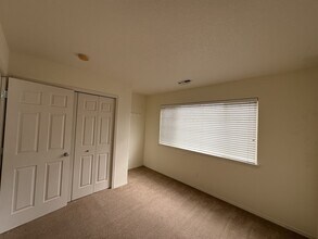 16850 NW Arizona Dr in Beaverton, OR - Building Photo - Building Photo