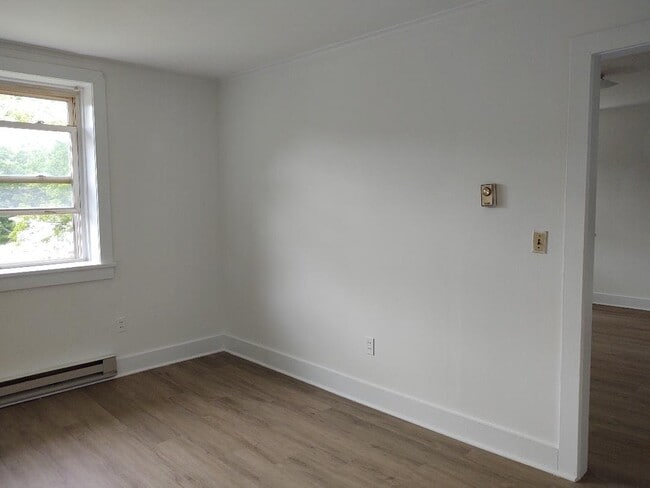 31 Wing Ave in Dover Plains, NY - Building Photo - Building Photo