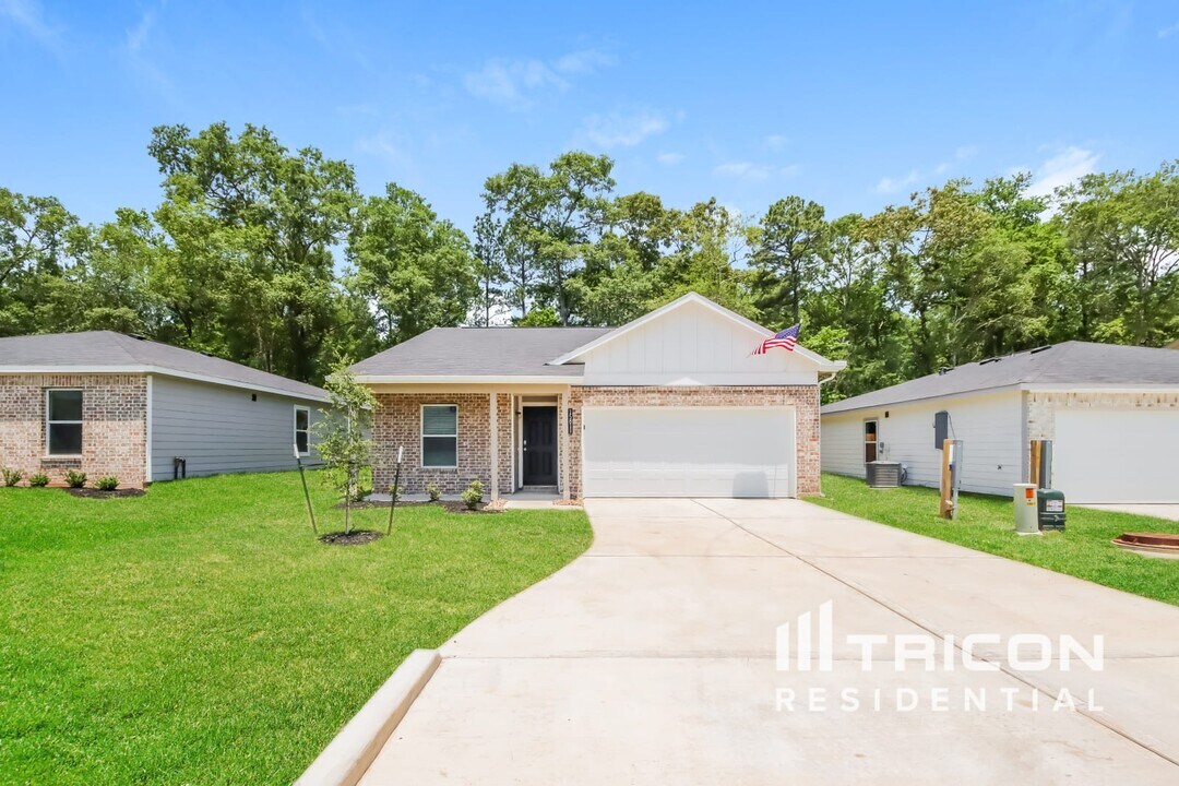 15811 Del Norte Dr in Conroe, TX - Building Photo