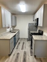 2220 E Grant Rd in Tucson, AZ - Building Photo