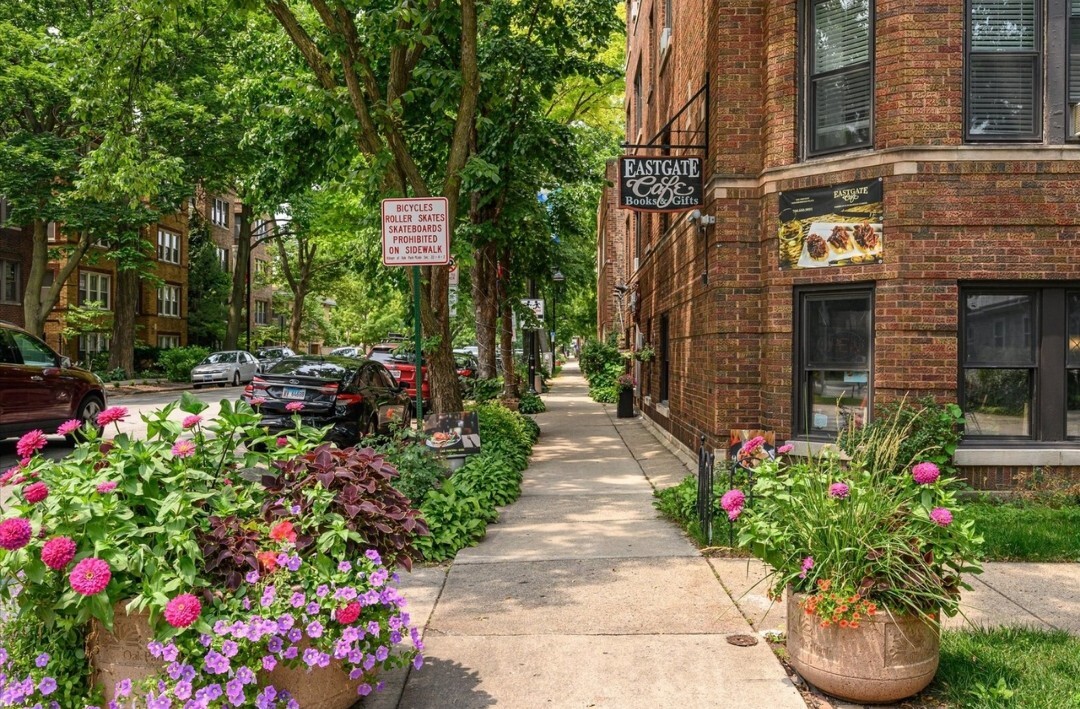 38 Harrison St, Unit #2 in Oak Park, IL - Foto de edificio