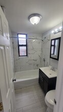 713-715 Avenue C in Bayonne, NJ - Foto de edificio - Building Photo