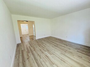 1135 Euclid Ave in Miami Beach, FL - Building Photo - Building Photo