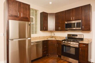 2031 W Moffat St in Chicago, IL - Building Photo - Building Photo