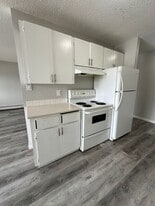 4507-444 44 Ave in Stony Plain, AB - Building Photo