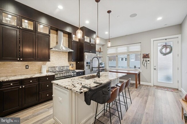 1942 Tasker St in Philadelphia, PA - Foto de edificio - Building Photo