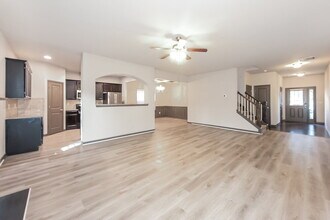 641 Sweet Ashley Way in Loganville, GA - Building Photo - Building Photo