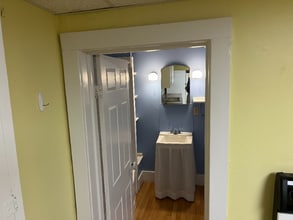 1 Pomfret Rd in Brooklyn, CT - Building Photo - Building Photo