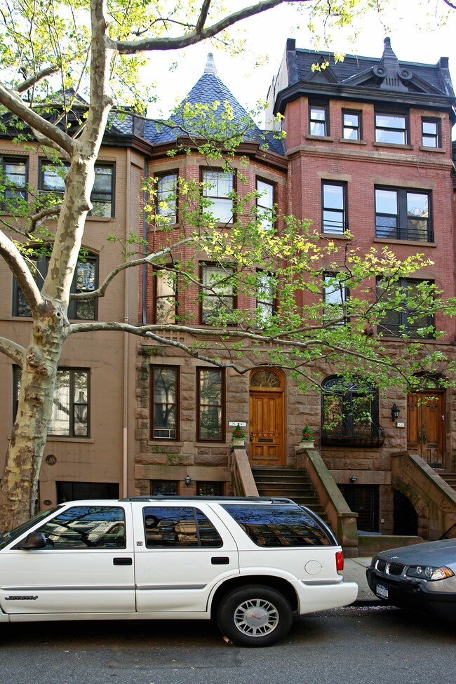 141 W 87th St in New York, NY - Foto de edificio - Building Photo