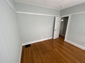 7 Bay State Ave, Unit 1 in Somerville, MA - Building Photo - Building Photo