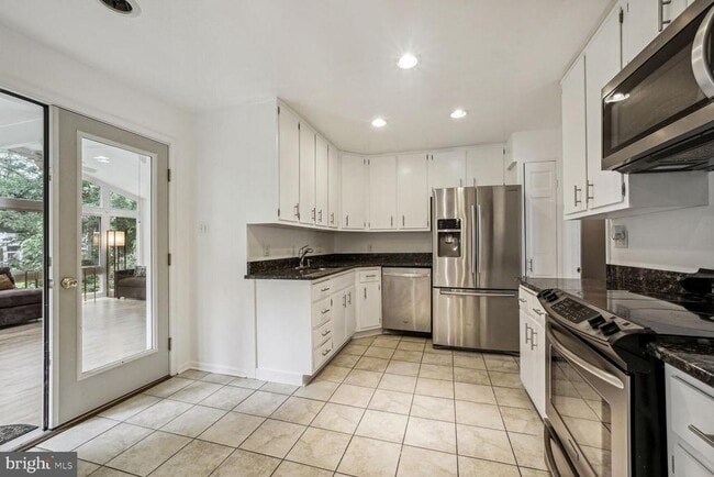 7009 Capitol View Dr