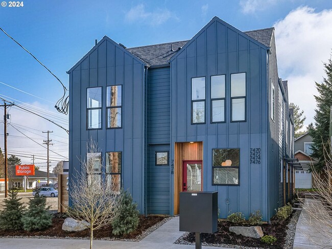 7470 N Macrum Ave in Portland, OR - Building Photo - Building Photo